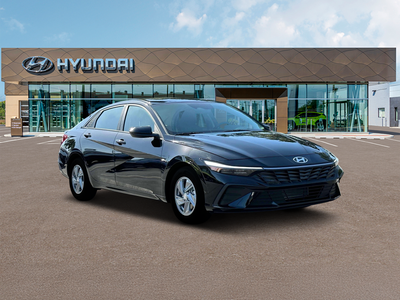 2025 Hyundai ELANTRA SE