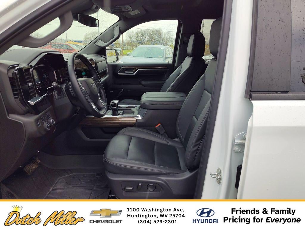 2024 Chevrolet Silverado RST