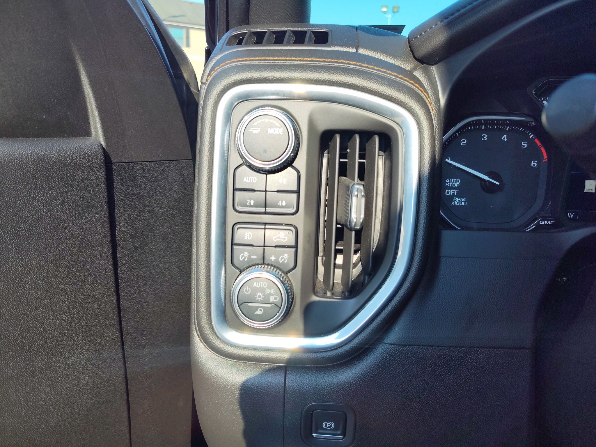 2021 GMC Sierra AT4
