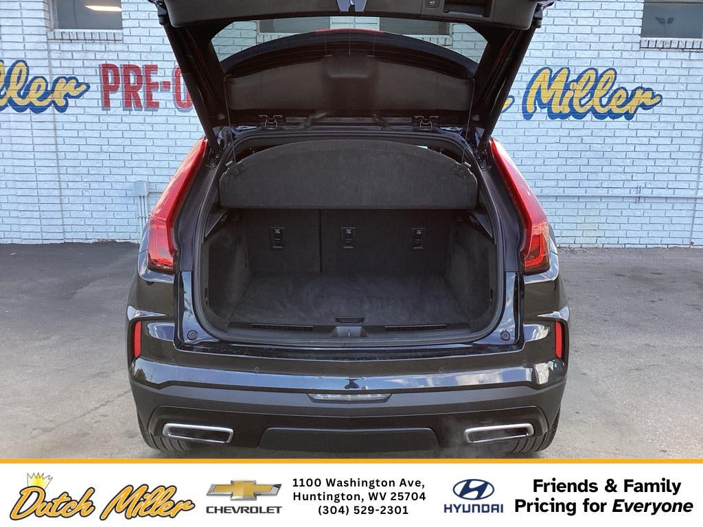 2024 Cadillac XT4 AWD Premium Luxury