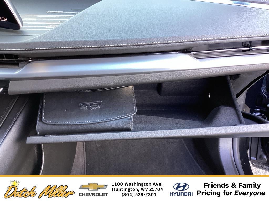 2024 Cadillac XT4 AWD Premium Luxury