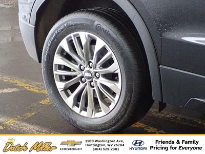 2024 Cadillac XT4 AWD Premium Luxury