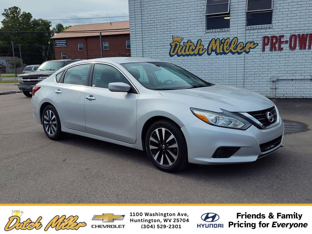 Used 2018 Nissan Altima SV with VIN 1N4AL3AP3JC115416 for sale in Huntington, WV