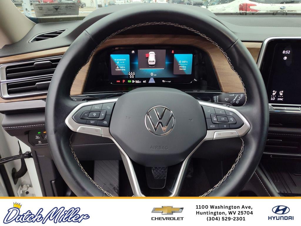2025 Volkswagen Atlas 2.0T SE w/Technology