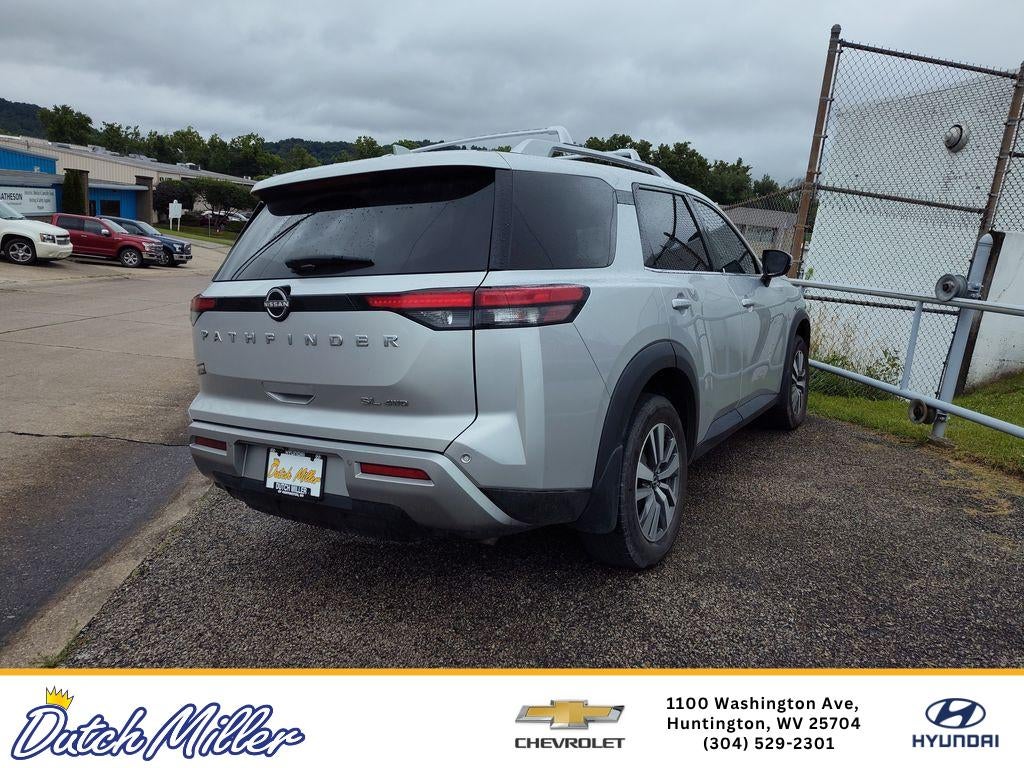2023 Nissan Pathfinder SL