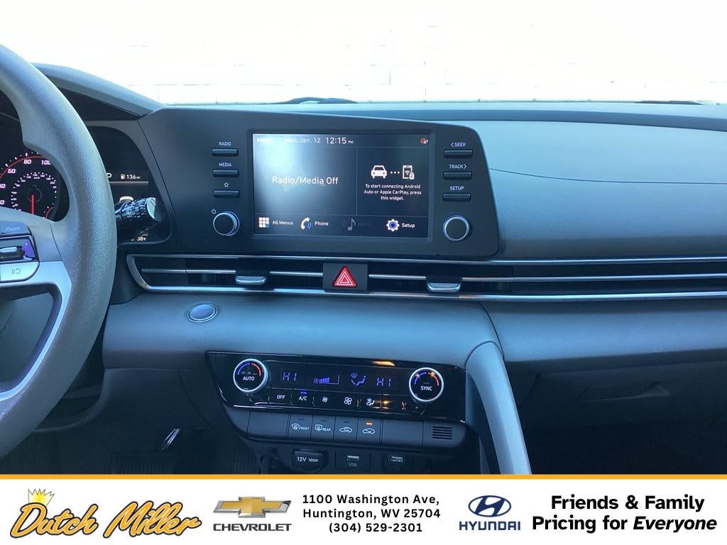 2022 Hyundai ELANTRA SEL