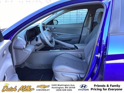 2022 Hyundai ELANTRA SEL