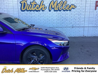 2022 Hyundai ELANTRA SEL