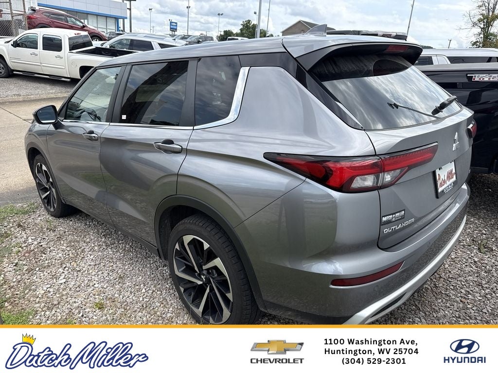 2022 Mitsubishi Outlander SE