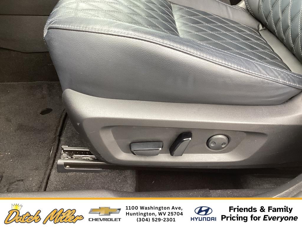 2023 Mitsubishi Outlander SEL