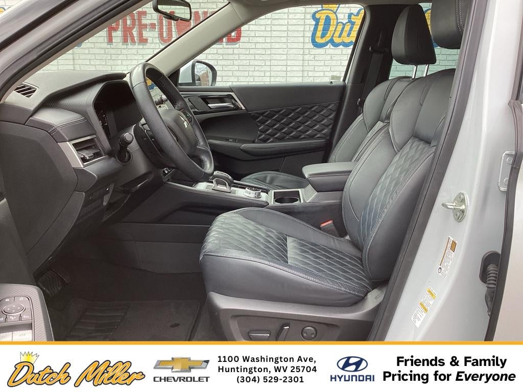 2023 Mitsubishi Outlander SEL