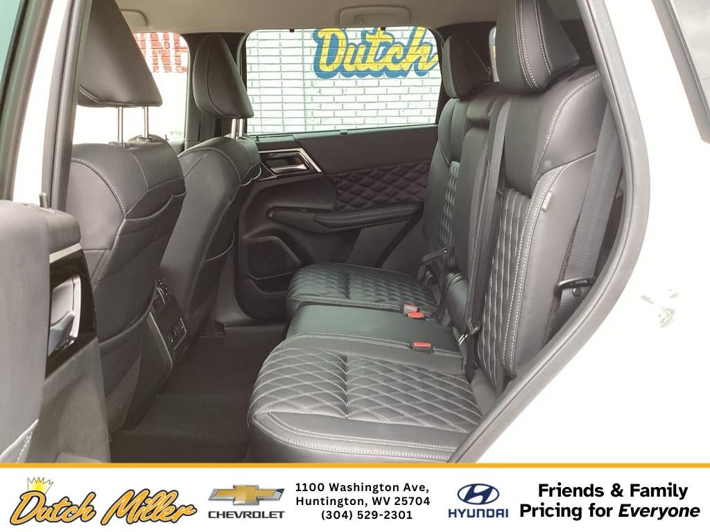 2023 Mitsubishi Outlander SEL