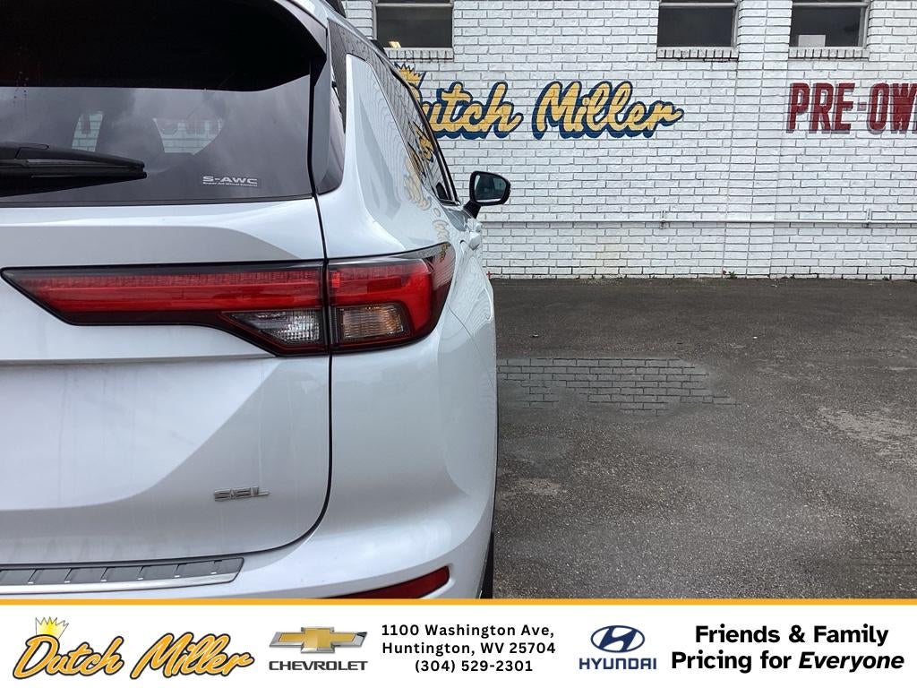 2023 Mitsubishi Outlander SEL