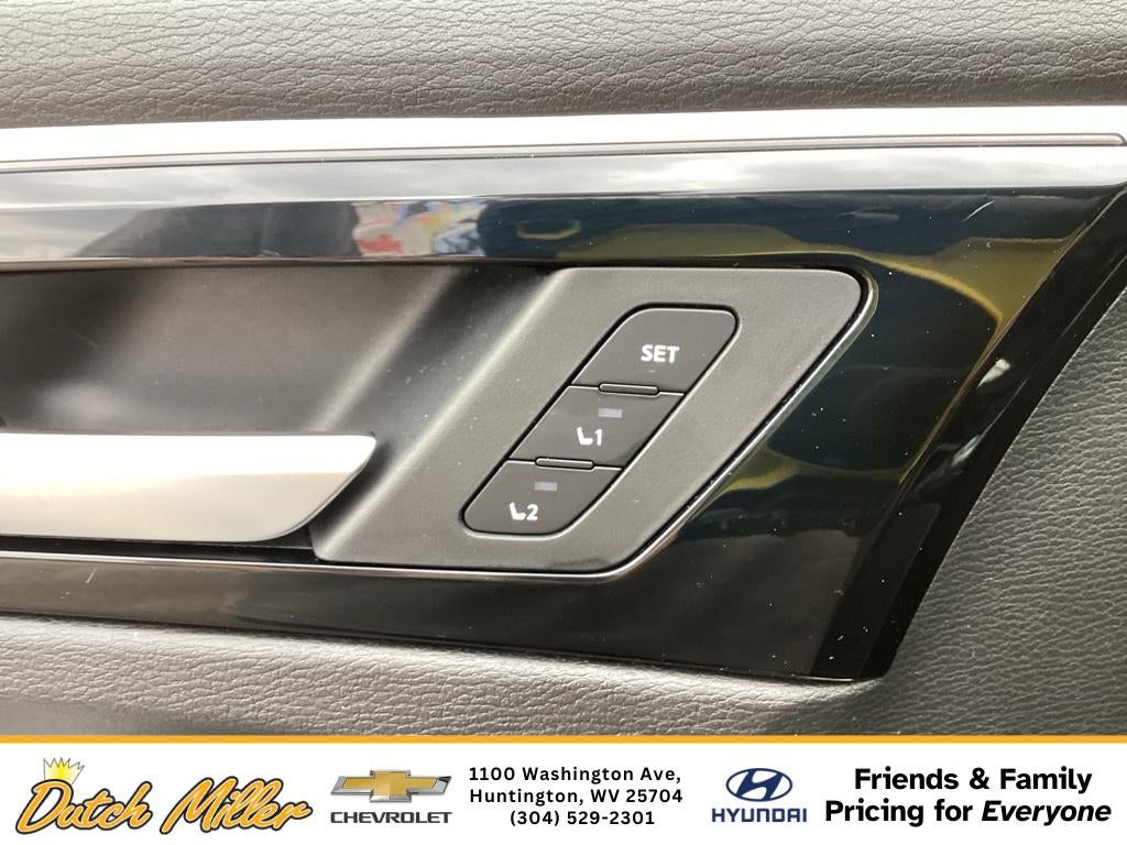 2023 Mitsubishi Outlander SEL