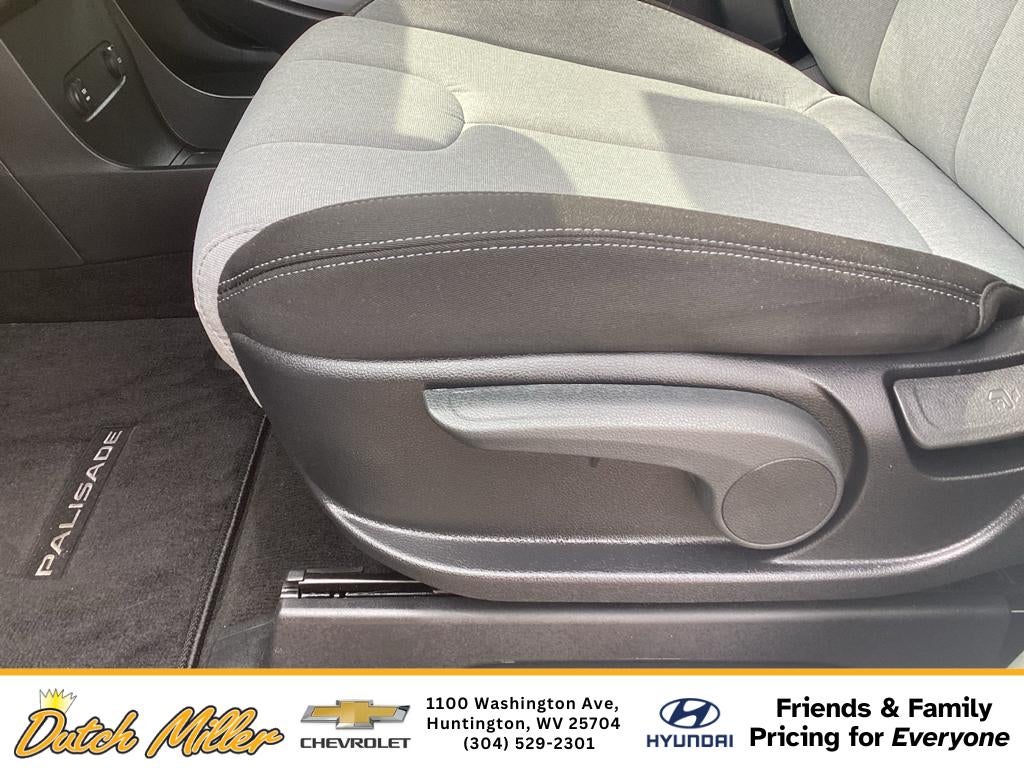 2025 Hyundai PALISADE SE