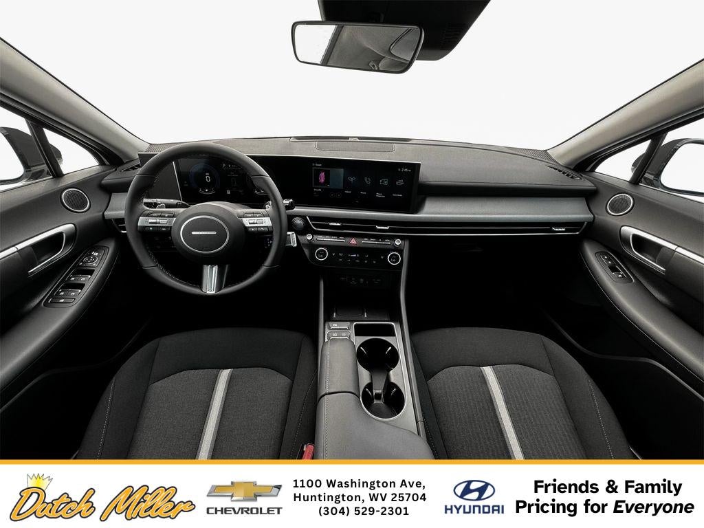 2025 Hyundai SONATA HYBRID SEL