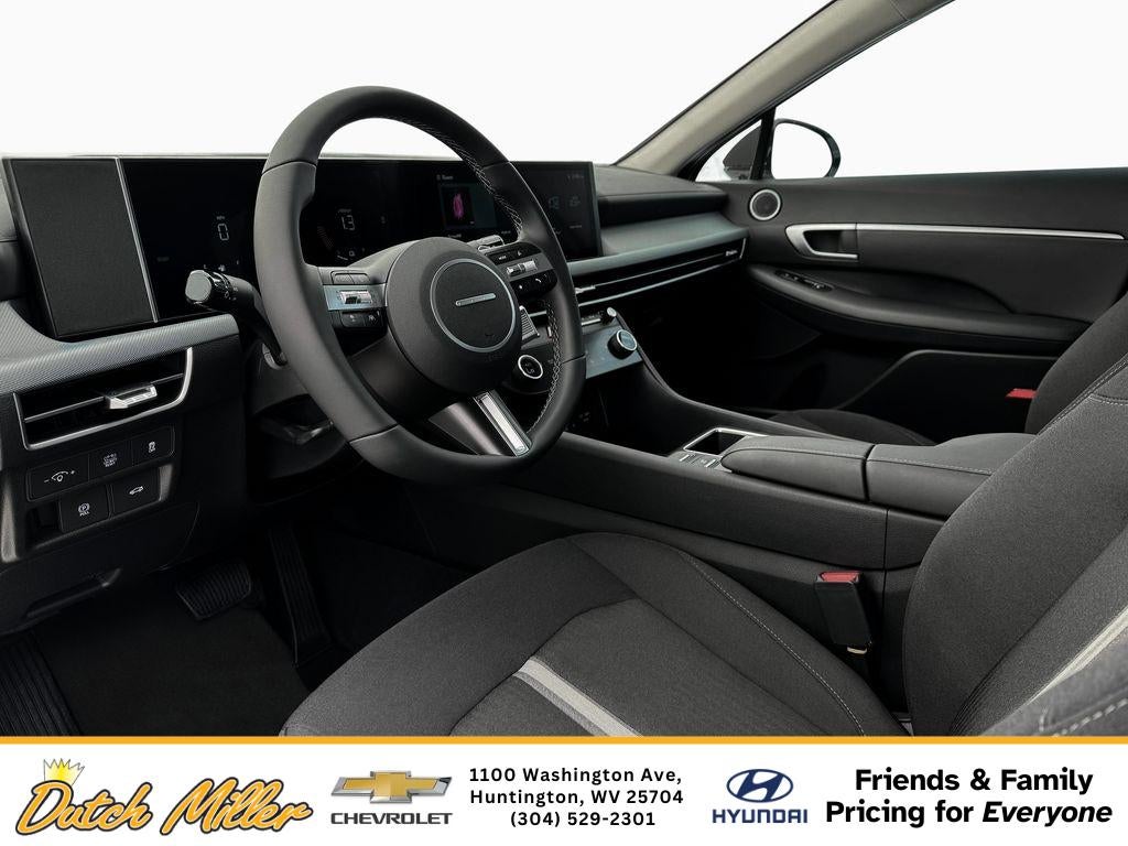 2025 Hyundai SONATA HYBRID SEL