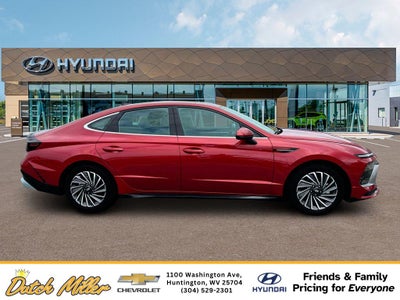 2025 Hyundai SONATA HYBRID SEL