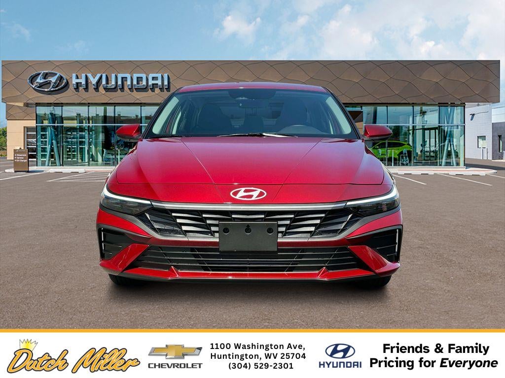 2025 Hyundai ELANTRA SE