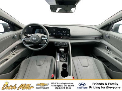 2025 Hyundai ELANTRA SE