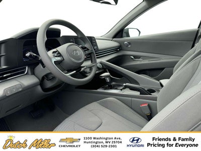 2025 Hyundai ELANTRA SE