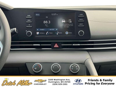 2025 Hyundai ELANTRA SE