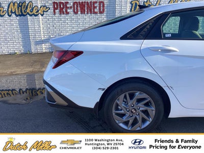 2024 Hyundai ELANTRA SEL