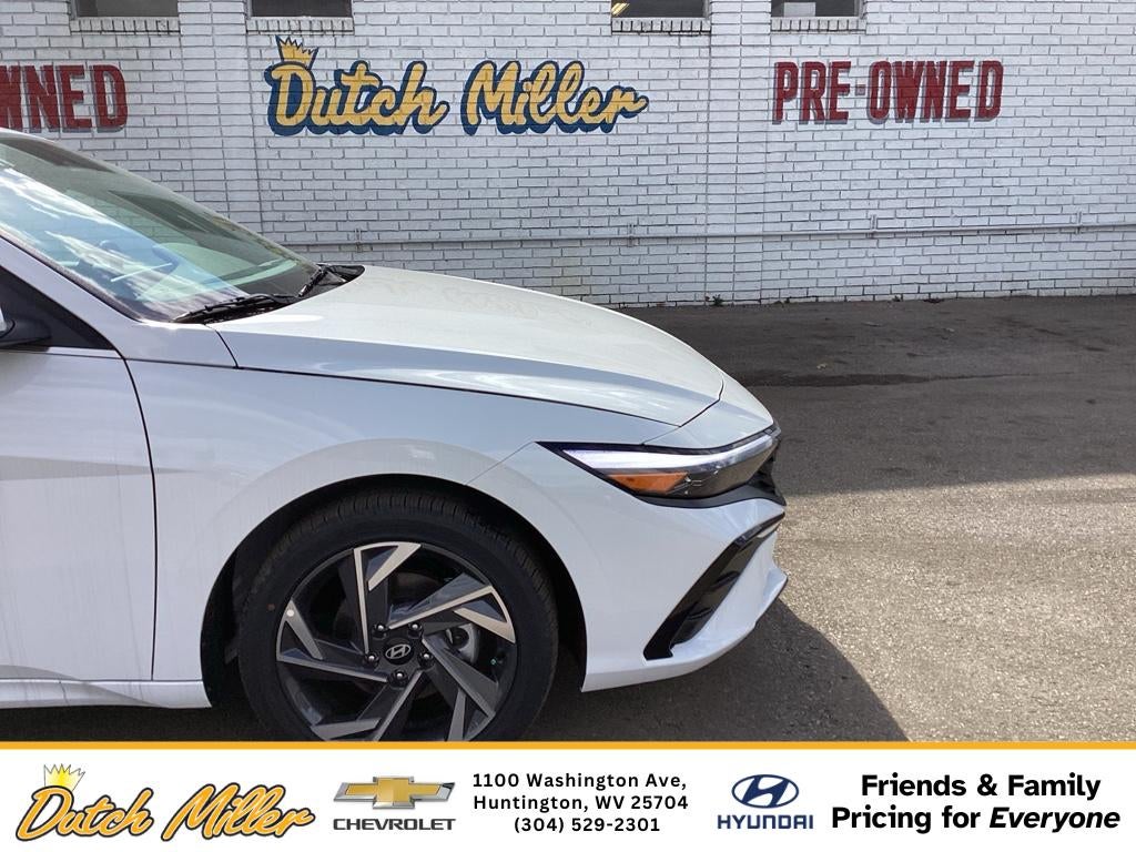 2025 Hyundai ELANTRA Limited