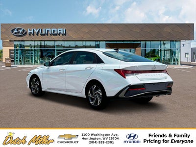 2025 Hyundai ELANTRA Limited
