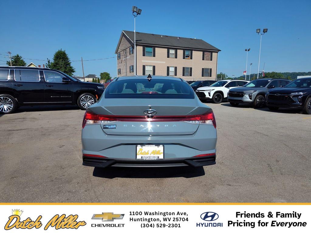 2022 Hyundai Elantra SEL