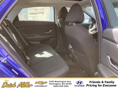 2025 Hyundai ELANTRA SEL Convenience