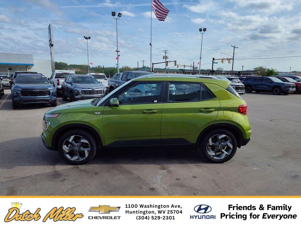 2024 Hyundai VENUE SEL