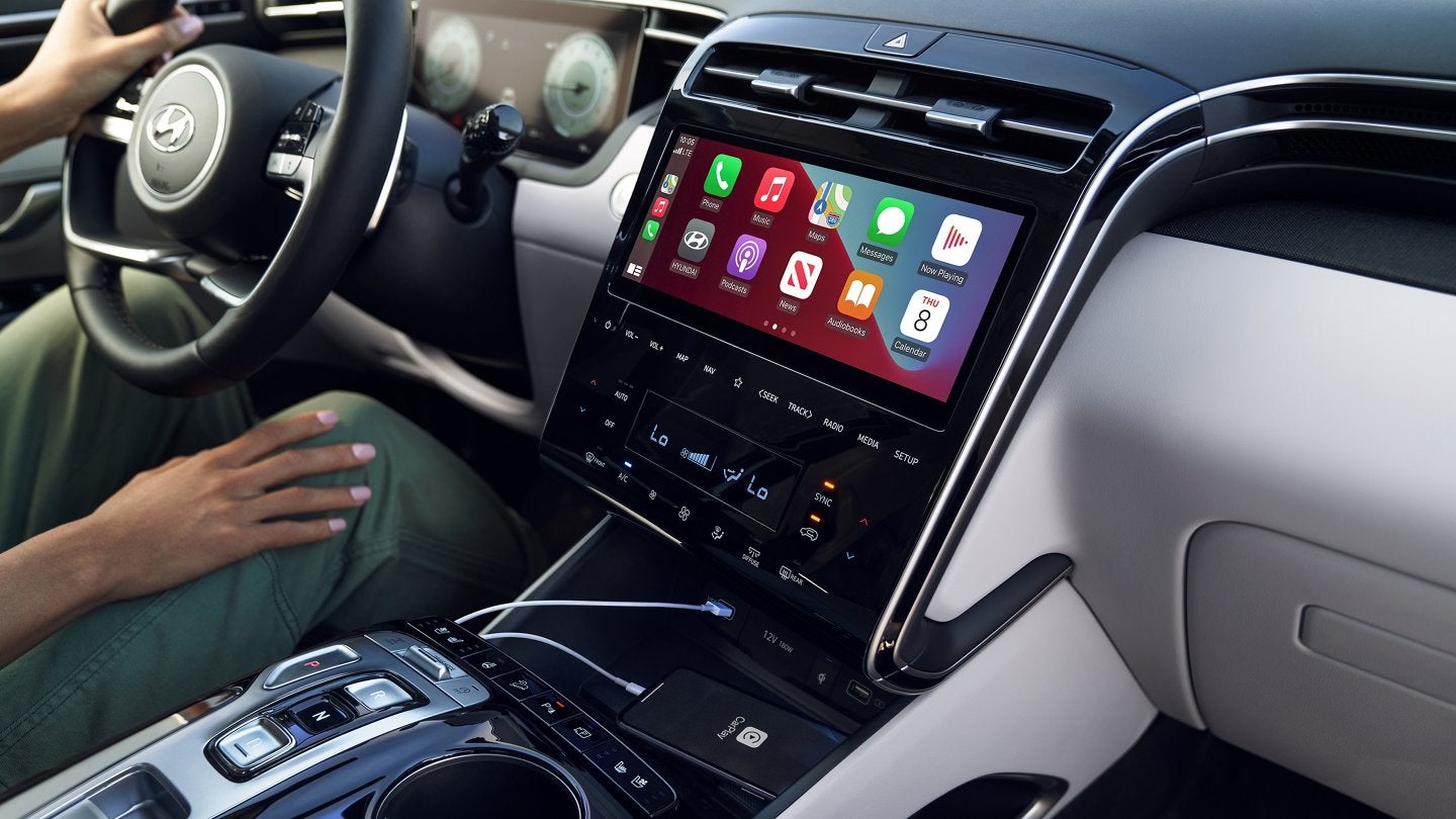 2022 Tucson Interior | Dutch Miller Hyundai in Huntington WV